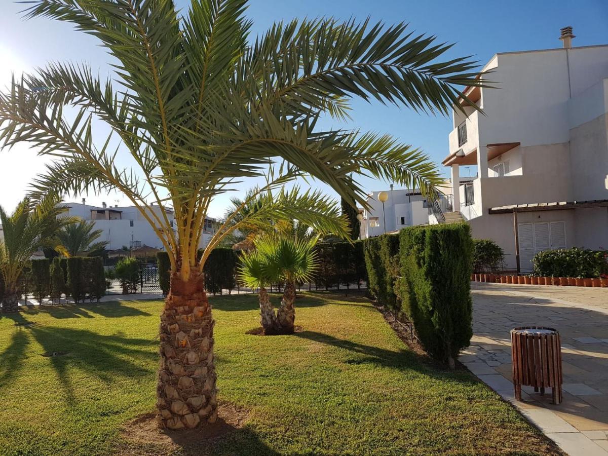 Casa Baja Naturista Con Patio En Primera Linea! Вера Экстерьер фото