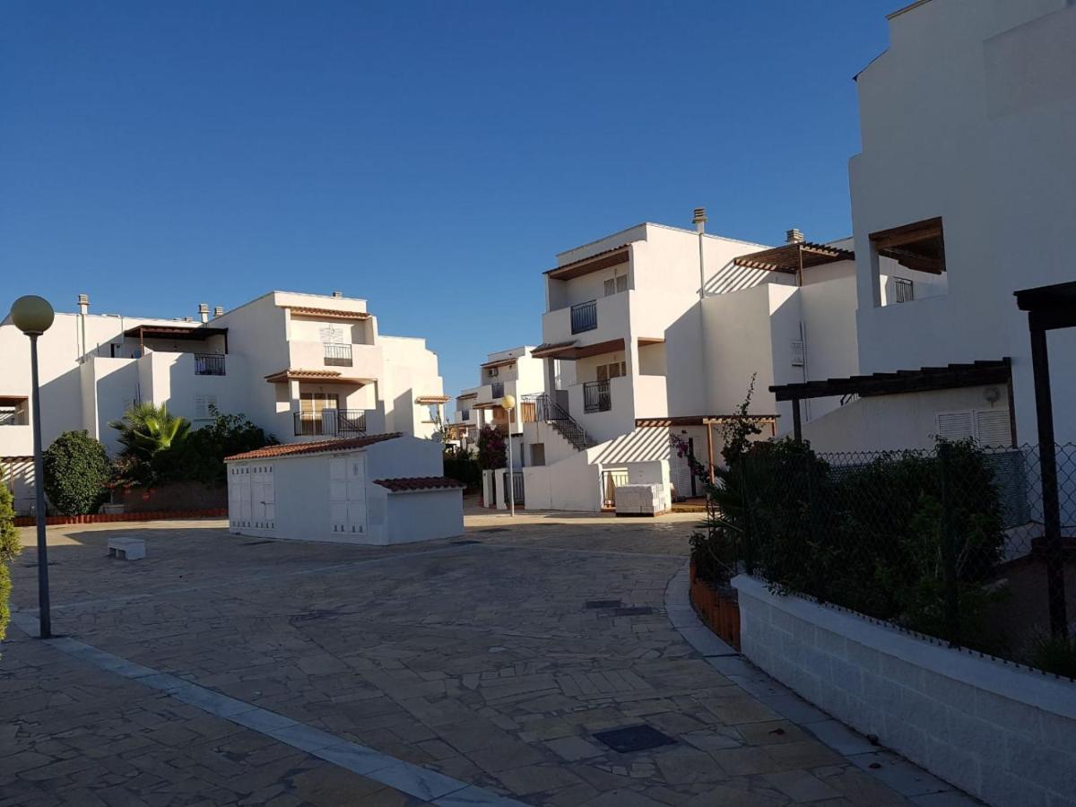 Casa Baja Naturista Con Patio En Primera Linea! Вера Экстерьер фото